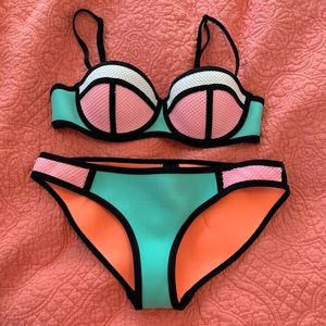 Triangl Bikini set